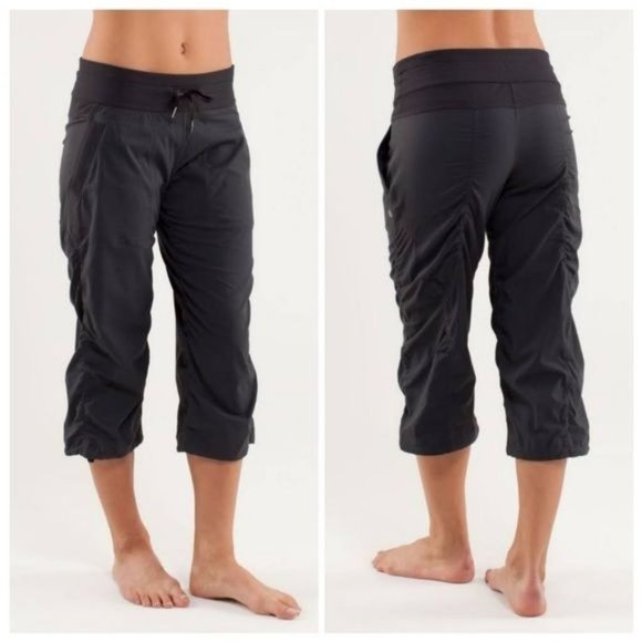 lululemon athletica Pants - Lululemon Navy Blue Dance Studio Crop No Liner Womens Size 10